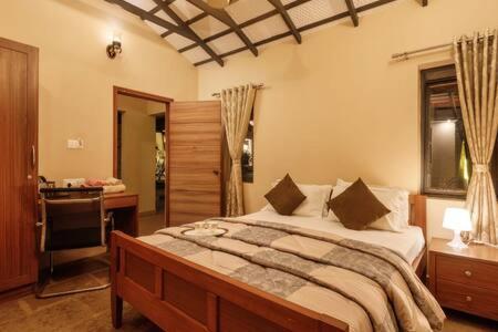 Golden Radiance Airyaman Spa & Pool Villa Breakfast & Spa Included Mysore Exteriör bild